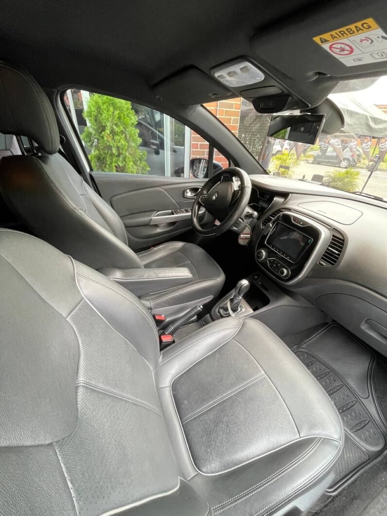 
								RENAULT CAPTUR INTENS AT 2.0 4X2 full									