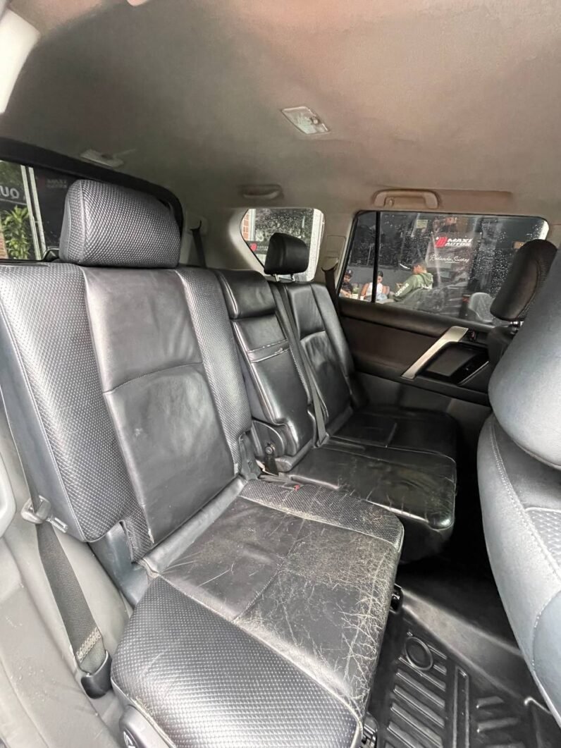 
								TOYOTA PRADO TXL AT 3.0 4X4 full									