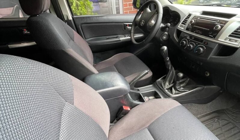 
								TOYOTA HILUX 2.7 MT 4×4 GASOLINA full									