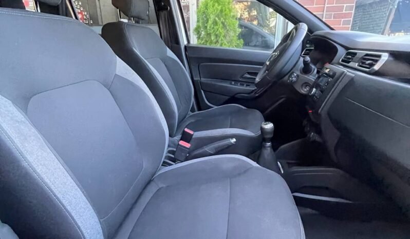 
								RENAULT DUSTER ZEN 1.6 MT 4X2 full									