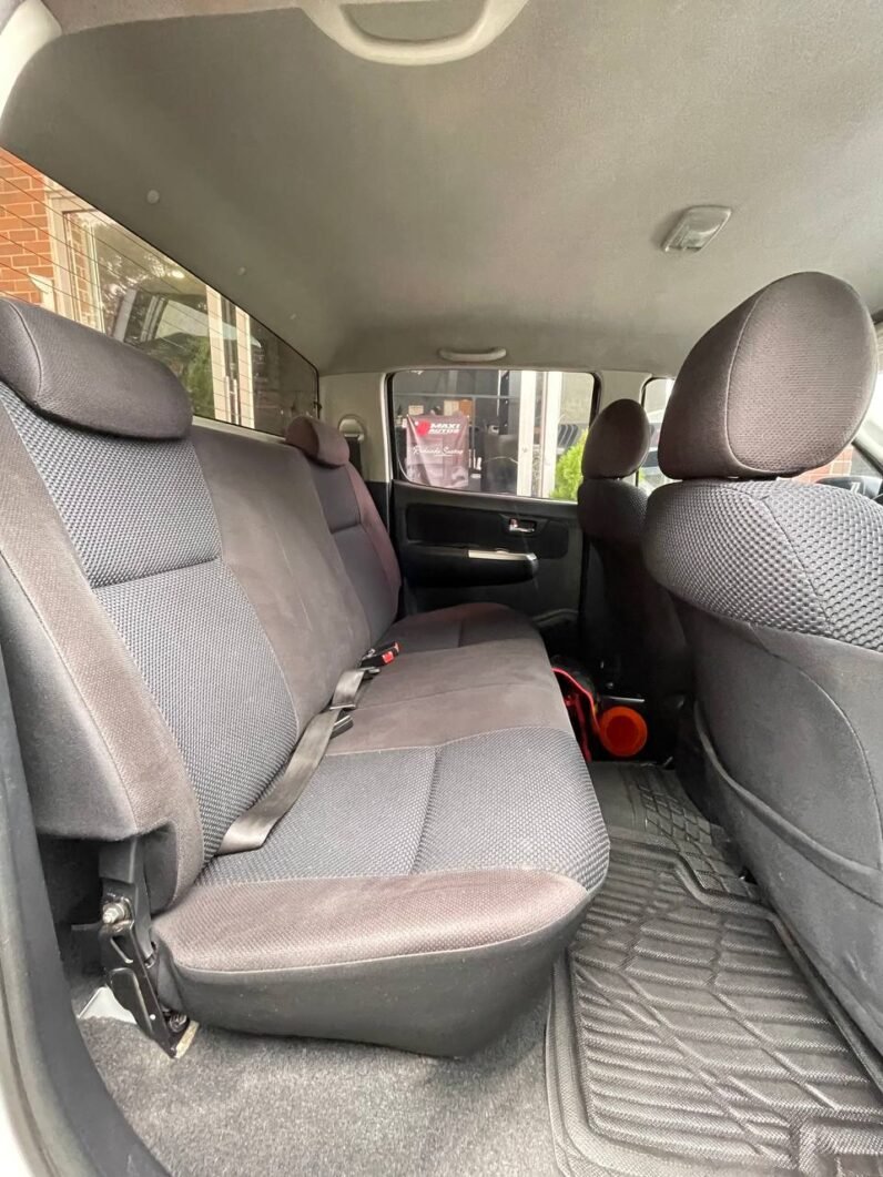 
								TOYOTA HILUX 2.7 MT 4×4 GASOLINA full									