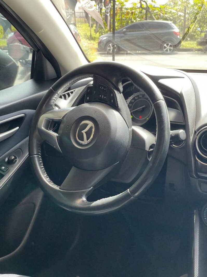 
								MAZDA 2 TOURING AT 1.5 HB full									