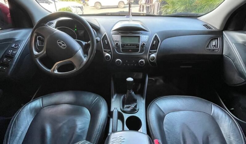 
								HYUNDAI TUCSON IX35 GL MT 2.0 4X4 GASOLINA full									