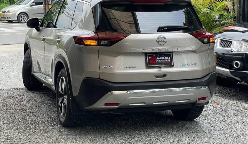 
								NISSAN X-TRAIL E-POWER EXCLUSIVE E-4ORCE full									