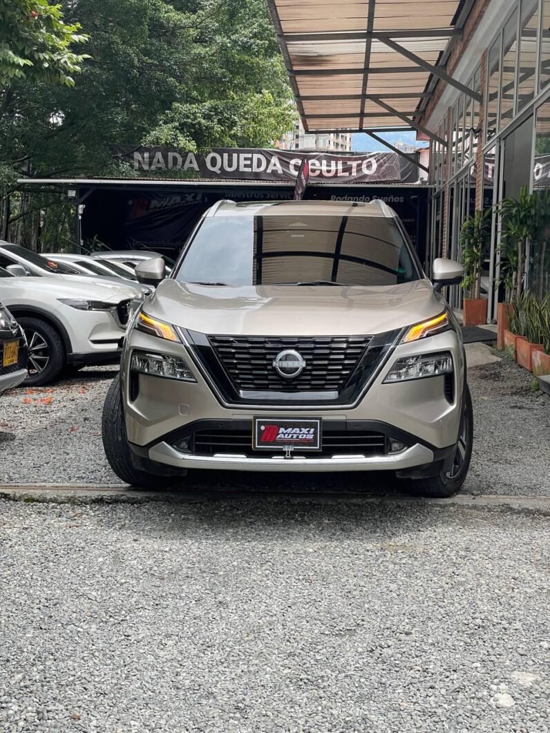 
								NISSAN X-TRAIL E-POWER EXCLUSIVE E-4ORCE full									