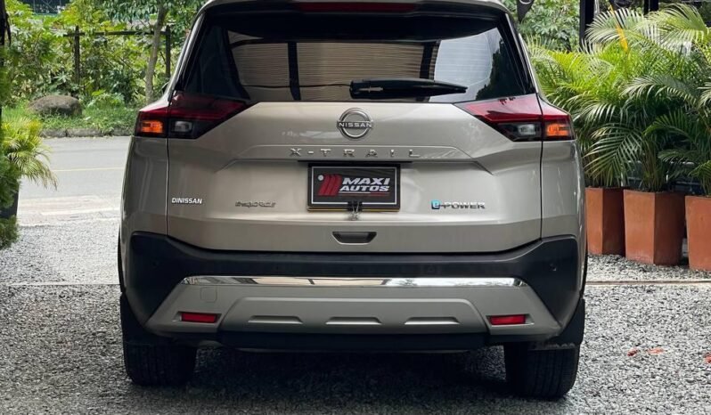 
								NISSAN X-TRAIL E-POWER EXCLUSIVE E-4ORCE full									