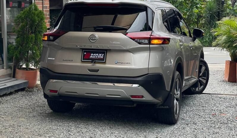 
								NISSAN X-TRAIL E-POWER EXCLUSIVE E-4ORCE full									