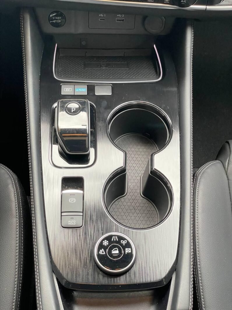 
								NISSAN X-TRAIL E-POWER EXCLUSIVE E-4ORCE full									