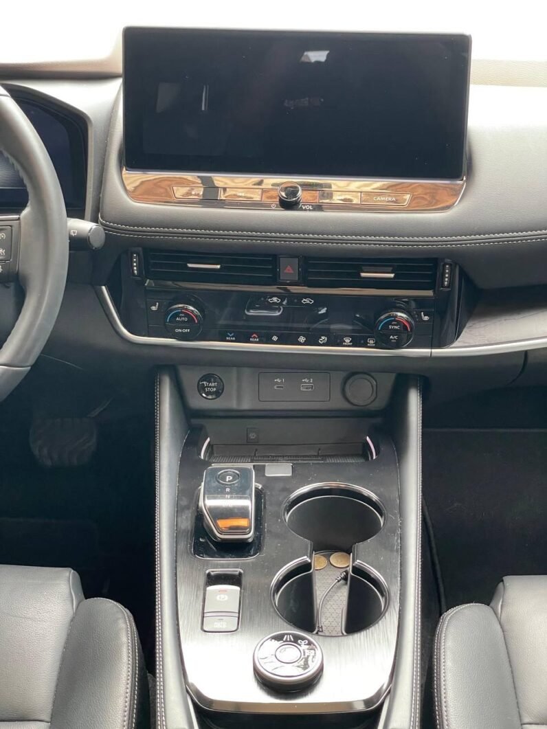 
								NISSAN X-TRAIL E-POWER EXCLUSIVE E-4ORCE full									