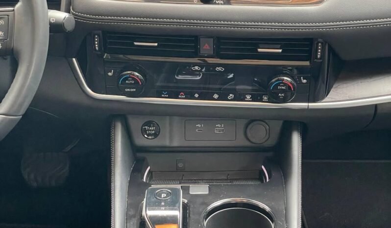 
								NISSAN X-TRAIL E-POWER EXCLUSIVE E-4ORCE full									