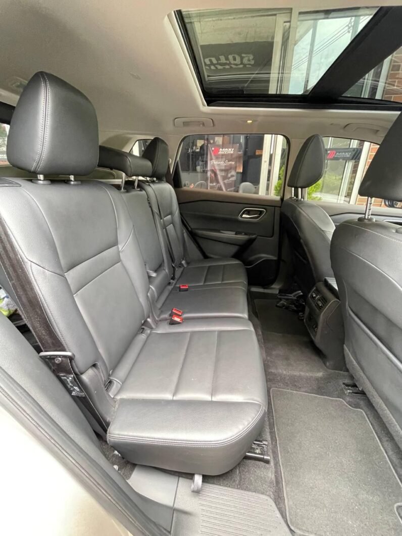 
								NISSAN X-TRAIL E-POWER EXCLUSIVE E-4ORCE full									