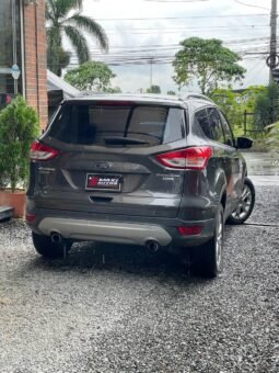
										FORD ESCAPE TITANIUM AT 4X4 full									