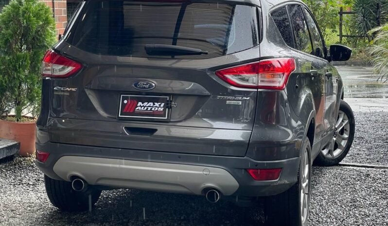 
								FORD ESCAPE TITANIUM AT 4X4 full									