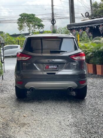 FORD ESCAPE TITANIUM AT 4X4