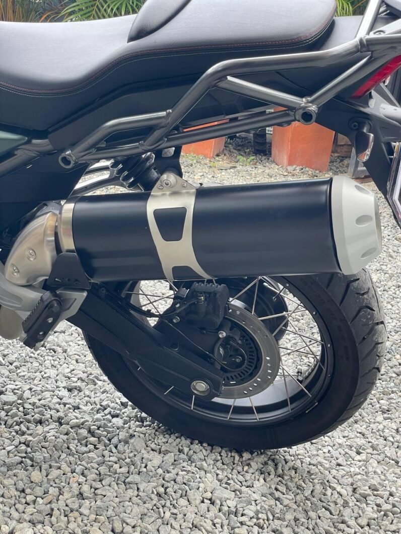 
								MOTO GUZZI V85 TT E5 full									