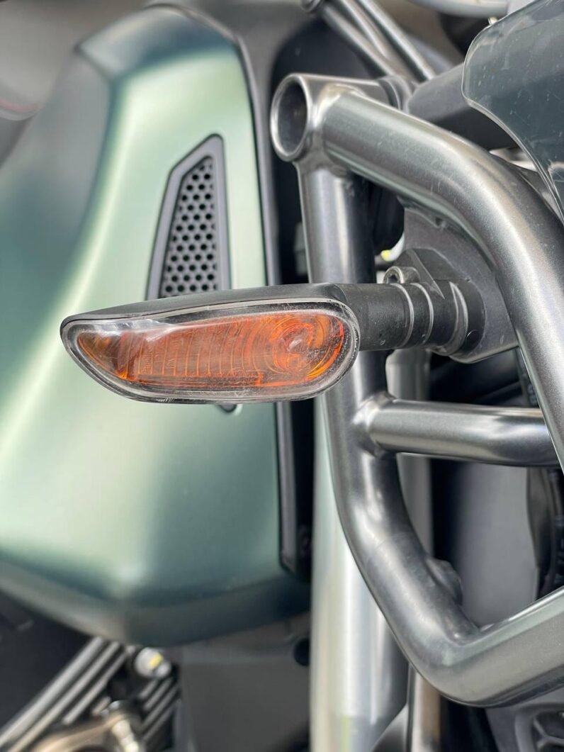 
								MOTO GUZZI V85 TT E5 full									