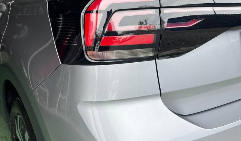 
								VOLKSWAGEN  T-CROSS TRENDLINE 1.0 AT full									