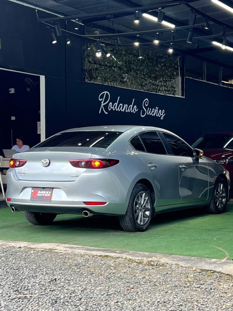 
								MAZDA 3 TOURING AT 2.0 HIBRIDO SD full									