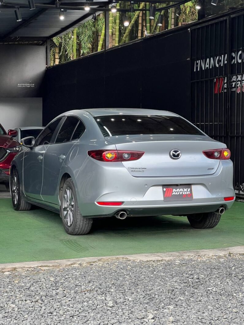 
								MAZDA 3 TOURING AT 2.0 HIBRIDO SD full									