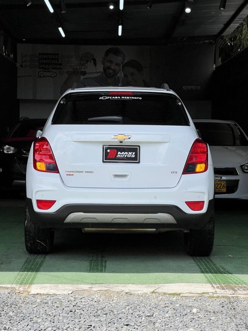 
								CHEVROLET TRACKER LTZ AT 4X4 1.8 full									