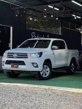 TOYOTA HILUX 2.7 MT 4×4 GASOLINA