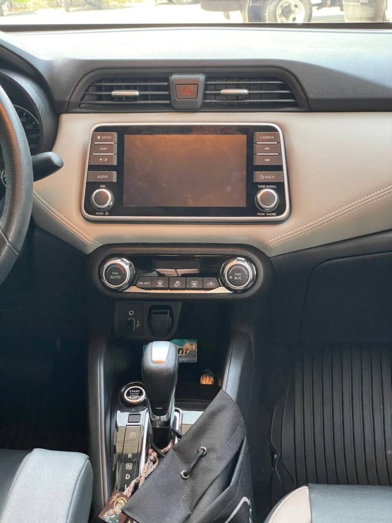 
								NISSAN NEW VERSA EXCLUSIVE SD AT full									