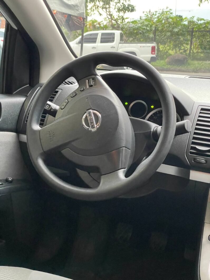 
								NISSAN SENTRA B16 MT 2.0 SEDAN full									