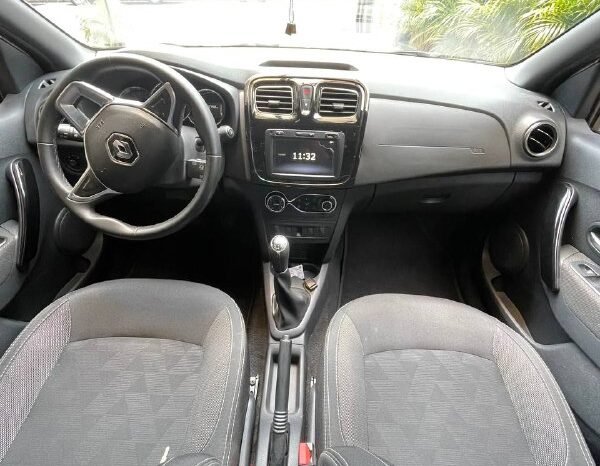 
								RENAULT SANDERO ZEN 1.6 MT full									