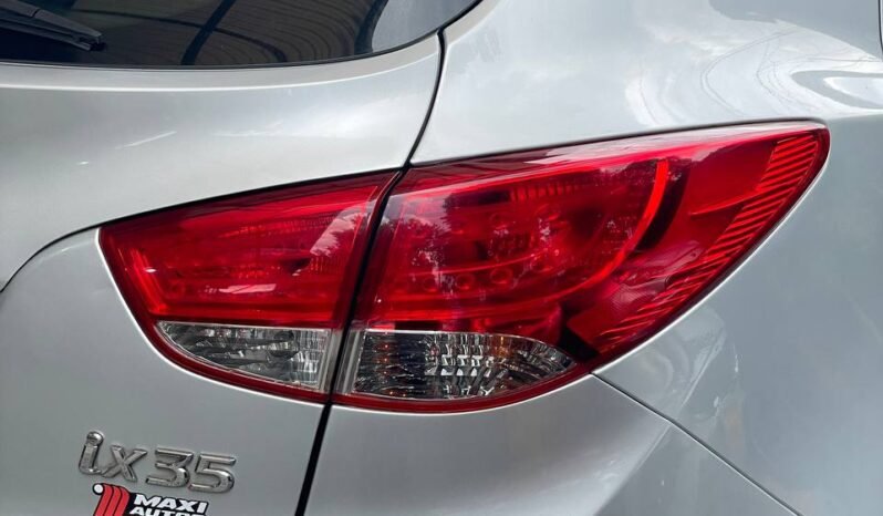 
								HYUNDAI TUCSON IX35 GL MT 2.0L 4×2 full									