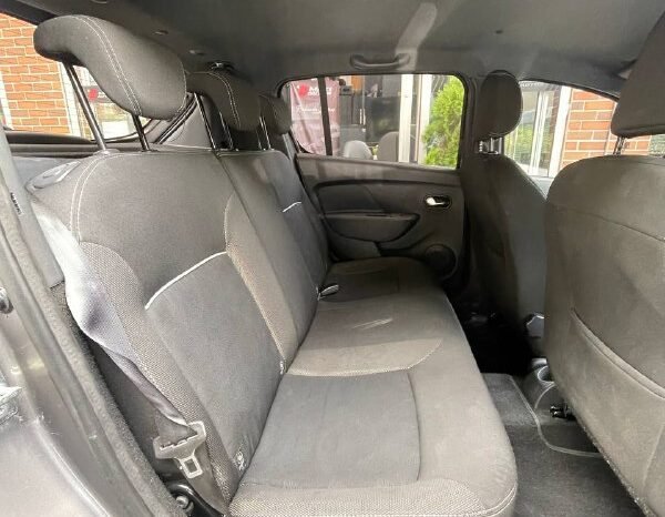 
								RENAULT SANDERO ZEN 1.6 MT full									
