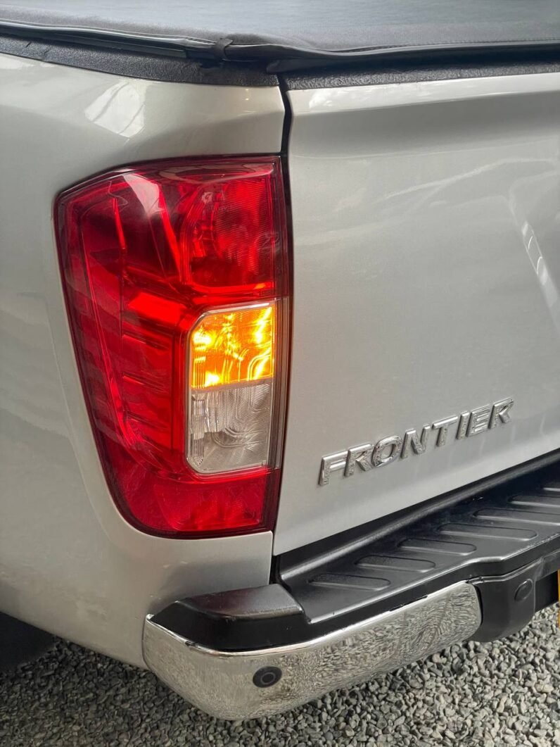 
								NISSAN FRONTIER LE AUT DIESEL 4X4 full									