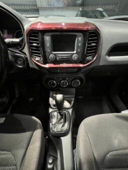 
										RAM 1000 AT 4X2 full									