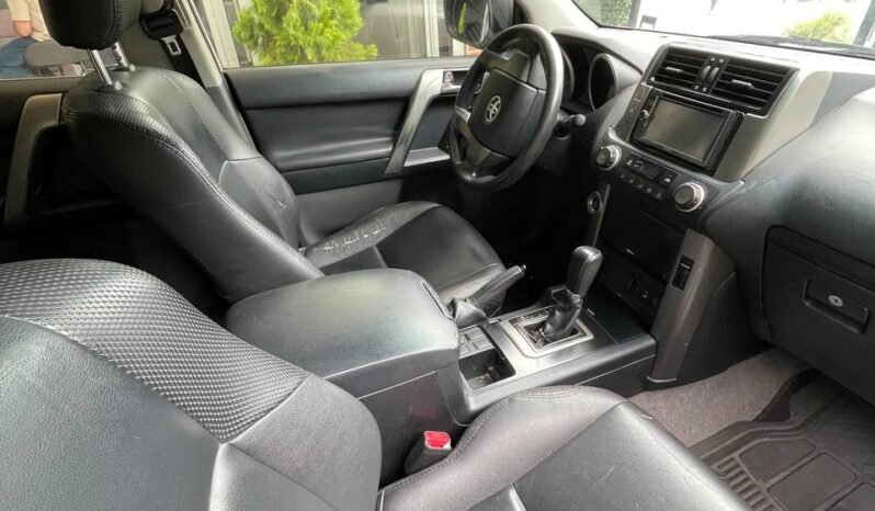 
								TOYOTA PRADO TX 4.0L AT 4×4 full									