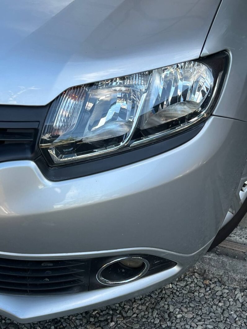 
								RENAULT SANDERO LIFE MT 1.6 HB full									