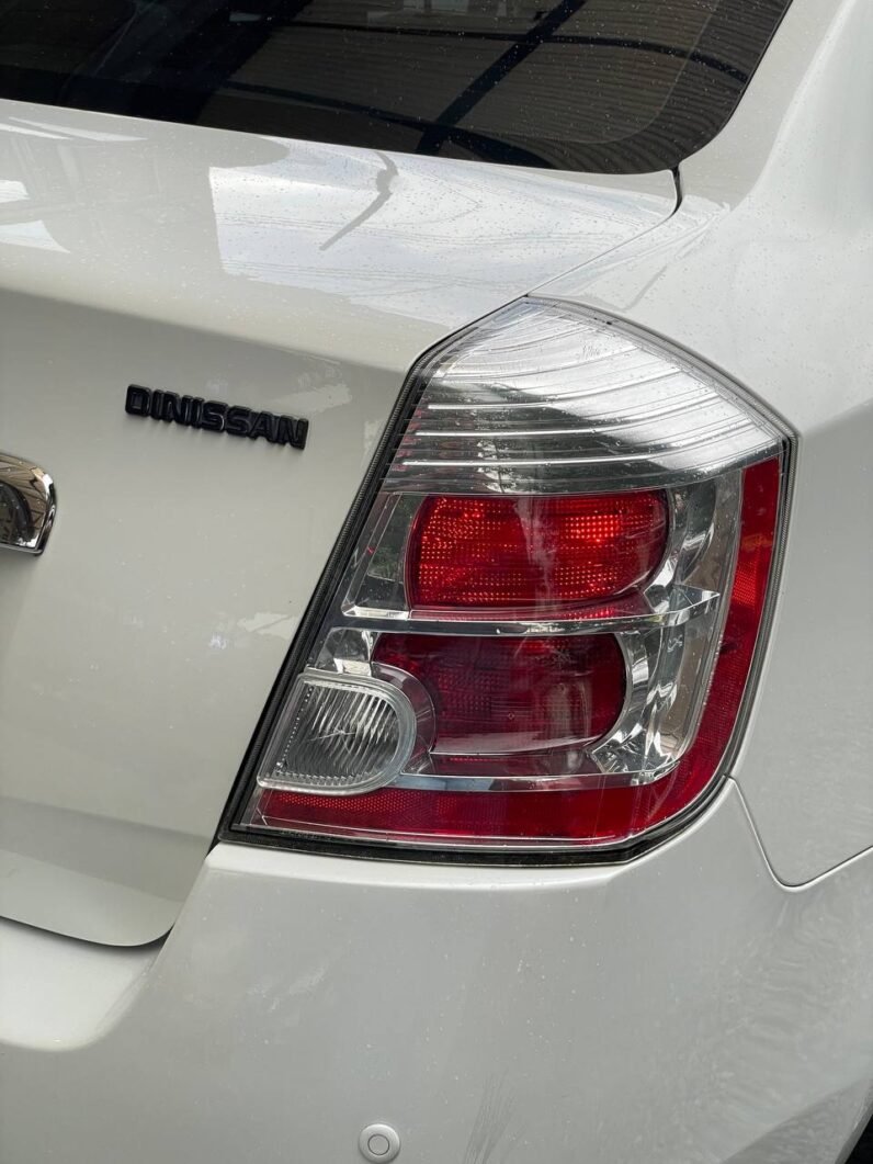 
								NISSAN SENTRA B16 MT 2.0 SEDAN full									