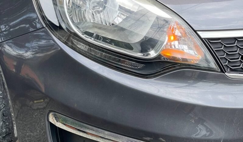 
								KIA RIO UB EX SD 1.4 AT full									