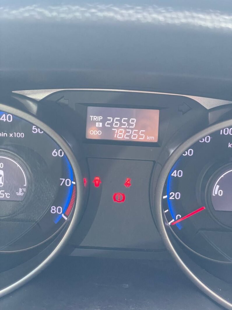 
								HYUNDAI TUCSON IX35 GL MT 2.0L 4×2 full									