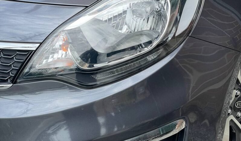 
								KIA RIO UB EX SD 1.4 AT full									