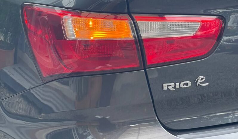 
								KIA RIO UB EX SD 1.4 AT full									