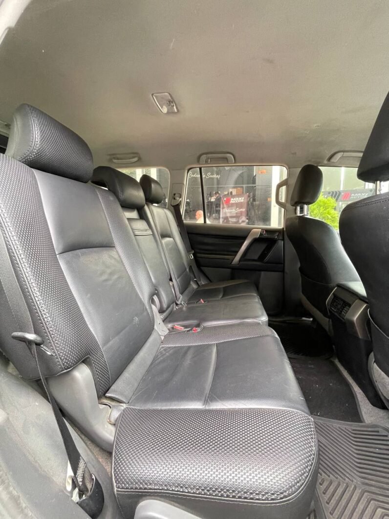 
								TOYOTA PRADO TX 4.0L AT 4×4 full									