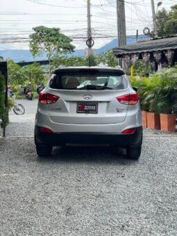 
										HYUNDAI TUCSON IX35 GL MT 2.0L 4×2 full									