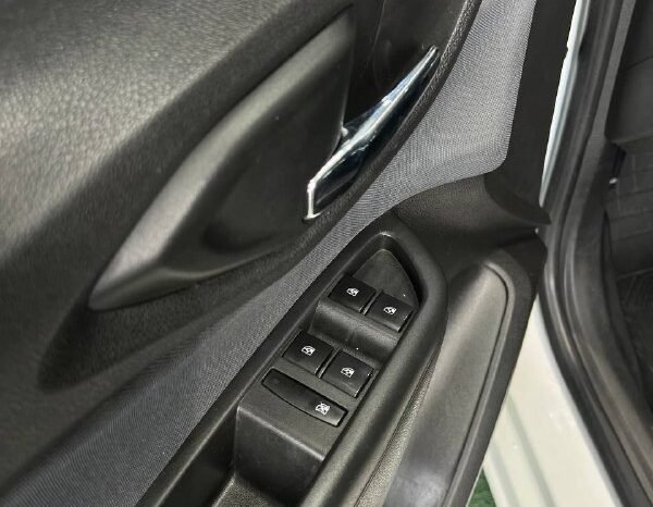
								CHEVROLET ONIX LTZ 1.4 AT HB full									