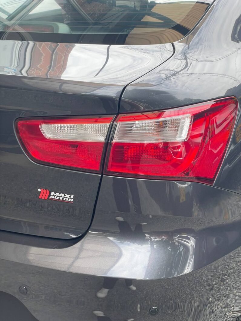 
								KIA RIO UB EX SD 1.4 AT full									