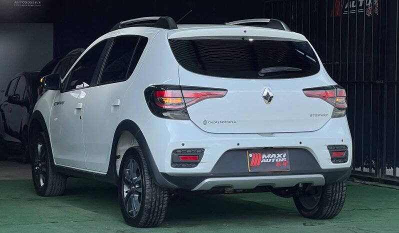 
								RENAULT STEPWAY INTENS AT full									