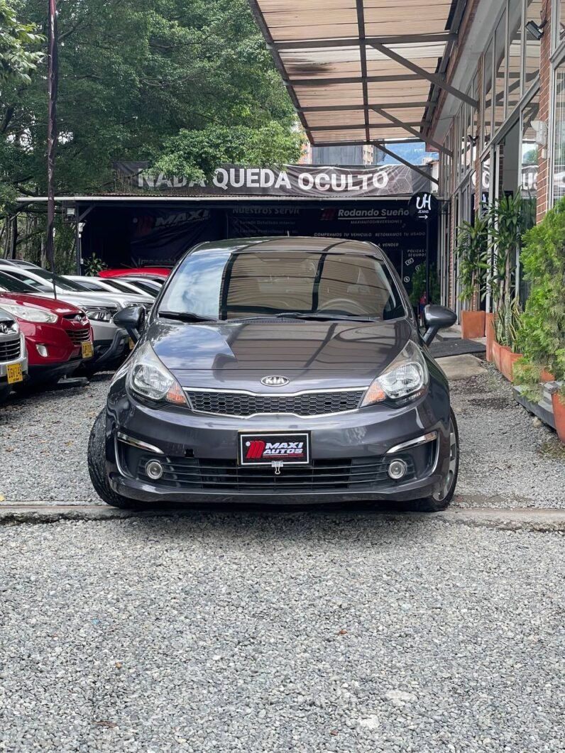 
								KIA RIO UB EX SD 1.4 AT full									
