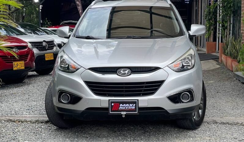 
								HYUNDAI TUCSON IX35 GL MT 2.0L 4×2 full									