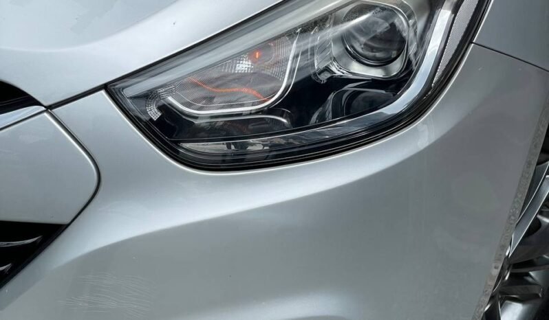 
								HYUNDAI TUCSON IX35 GL MT 2.0L 4×2 full									