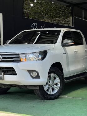 TOYOTA HILUX 2.7 MT 4×4 GASOLINA