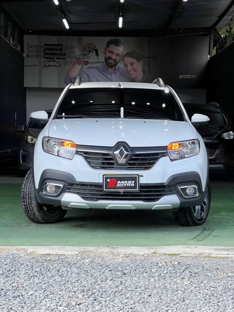 
								RENAULT STEPWAY INTENS AT full									