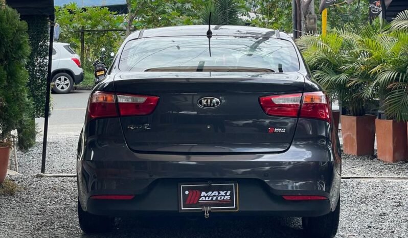 
								KIA RIO UB EX SD 1.4 AT full									